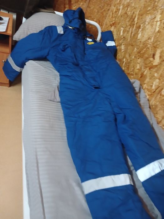 Комбез зимнии сатылады