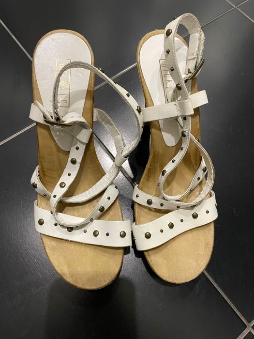 Сандали 38 номер - 2 модела