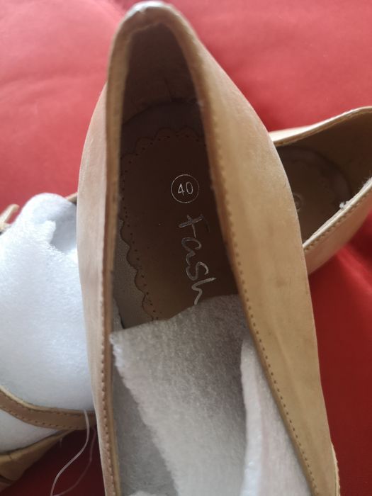 Balerini / pantofi dama, 40, bej, piele naturala, noi