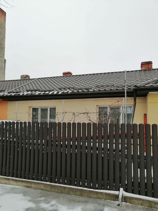 Casa centru comunei Veresti