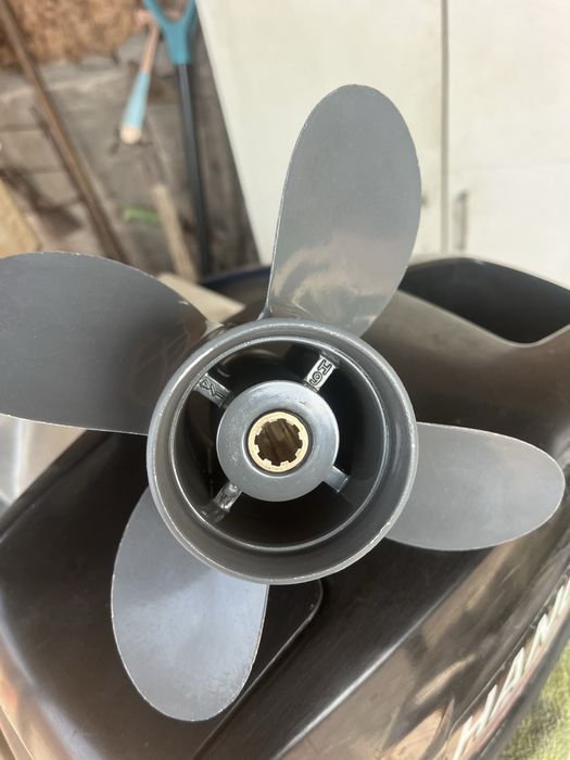 Винт для лодочного мотора