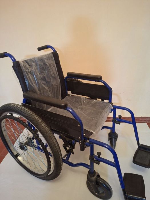 Продается новая инвалидная коляска