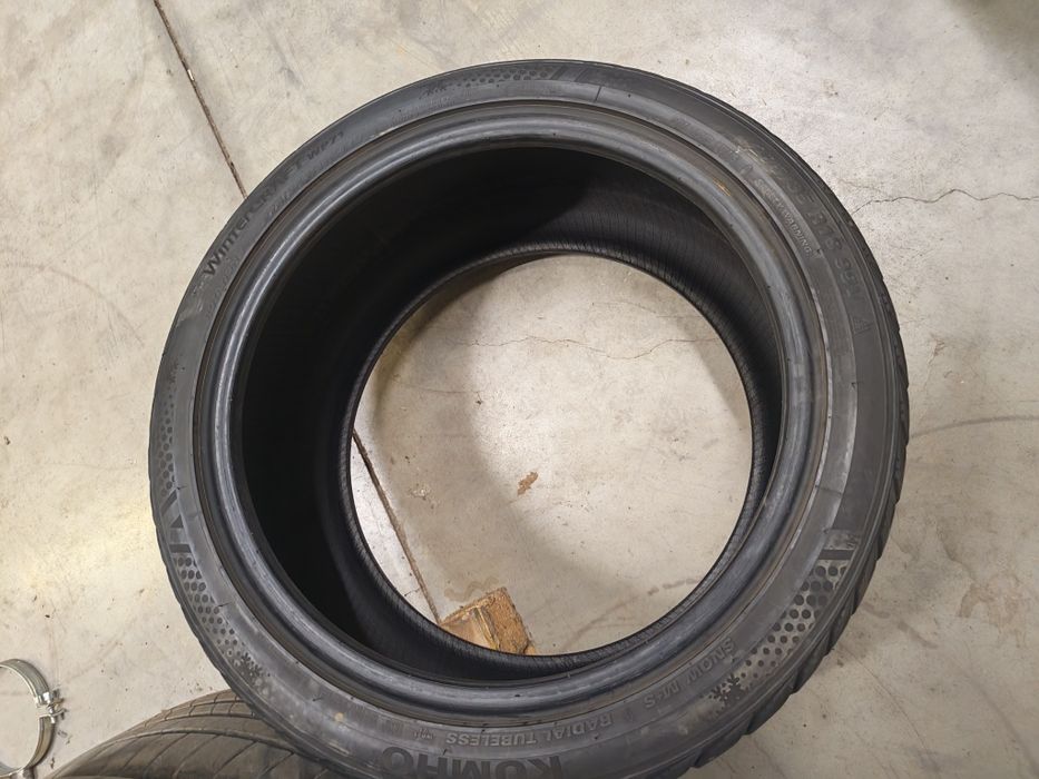 Гума зимна KUMHO 1бр 275/35/18 ДОТ 21