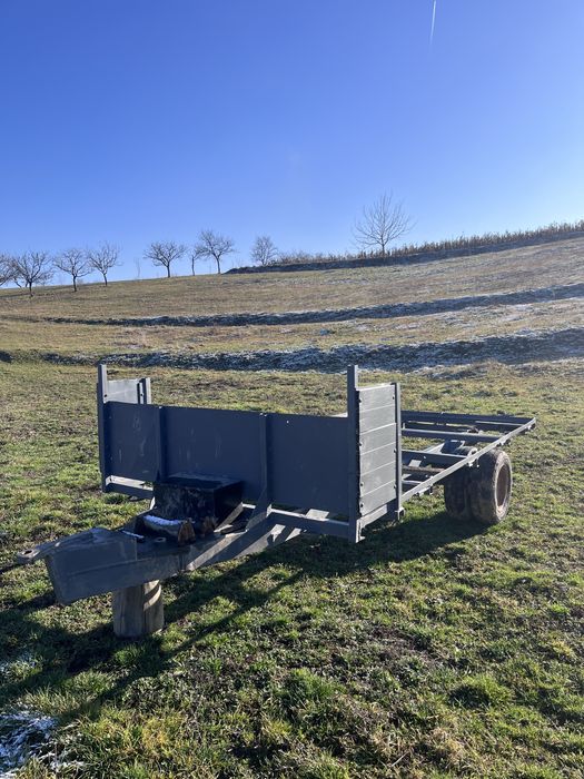 Vând remorcă cu  axă dublă