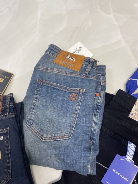 Blugi Cohen, Zegna, burberry 32