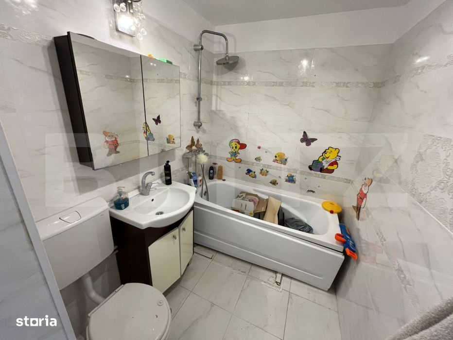 Apartament de vanzare, cu 2 camere, 54 mp, zona Micro 11
