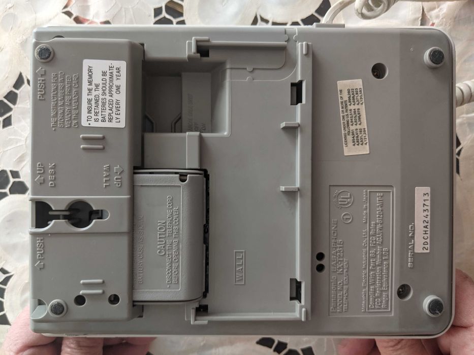 Три броя стационарни телефони Panasonic