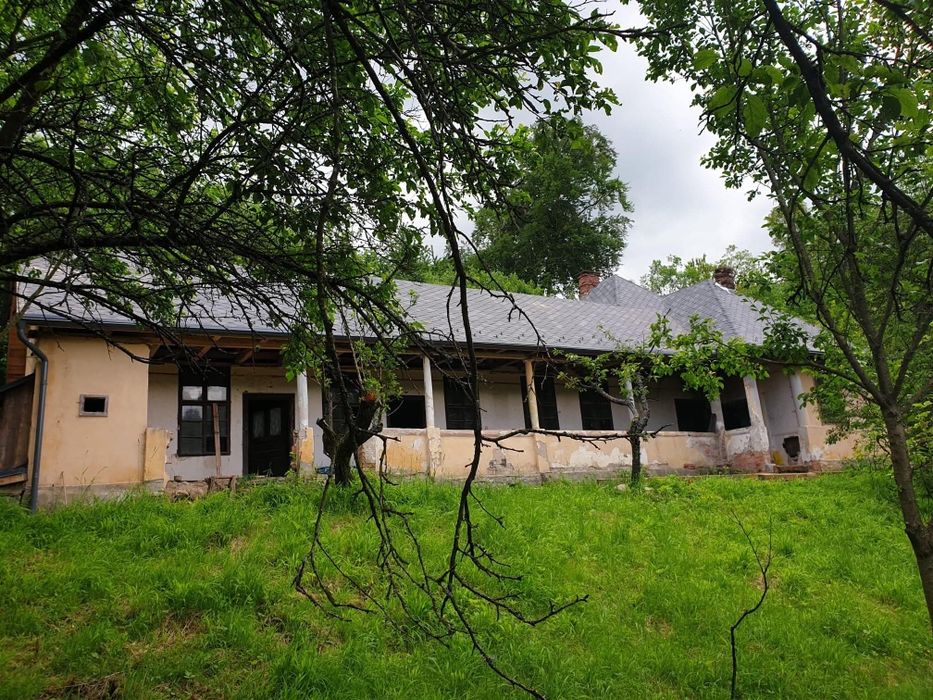 Conac de vanzare in Stana