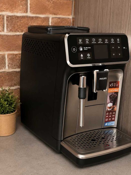 Aparat cafea Philips Espressor automat Philips Seria 5400 – stare foarte bună