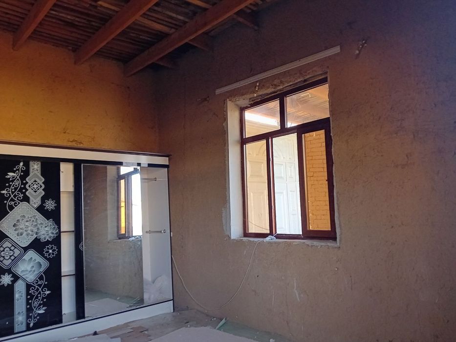 16yoʻli samo toʻyxona orqasida uy sotiladi