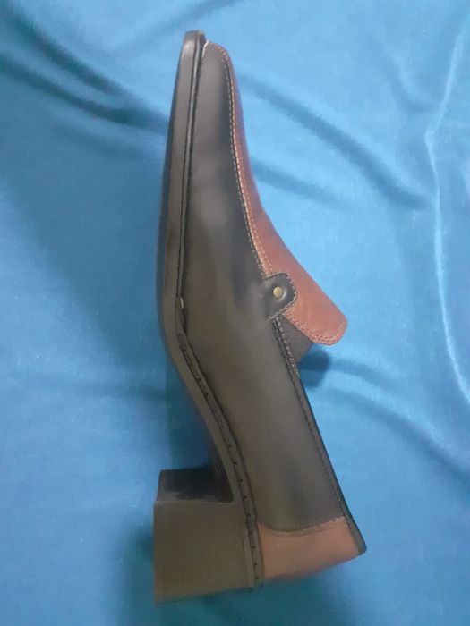 Продам женские  туфли