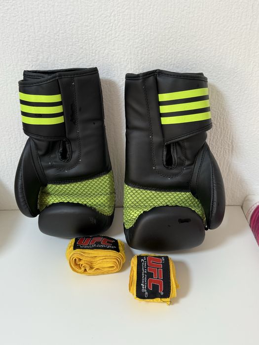 Перчатки боксерские б/у в оличном качестве