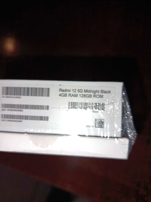 нов телефон Xiaomi