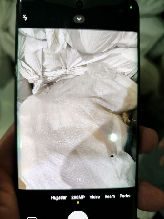 Redmi not 13 pro +5g 12/512 xotira Hamma narsasi joyida karopka dokume