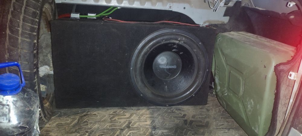 Сабвуфер и Усилитель