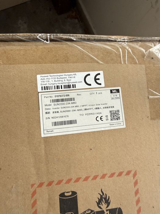 Продавам нов хибриден инвертор  Huawei