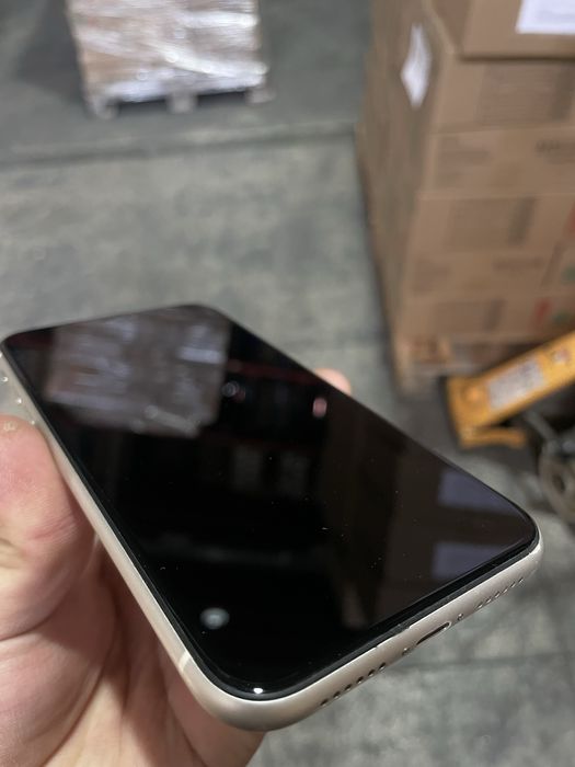 Iphone 11 с хорошем состаение