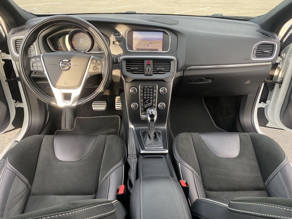 Volvo V40 2.0 d4 R-design automat 2020 extra full