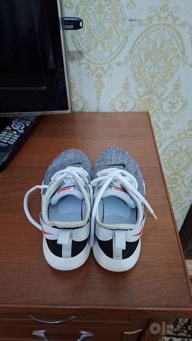 Кроссовки Nike original razmer35.5