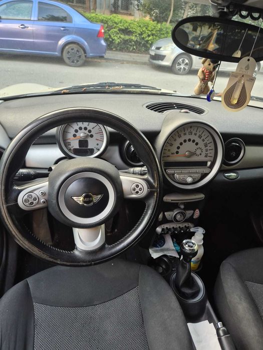 Vând Mini Cooper 1.4 Benzina