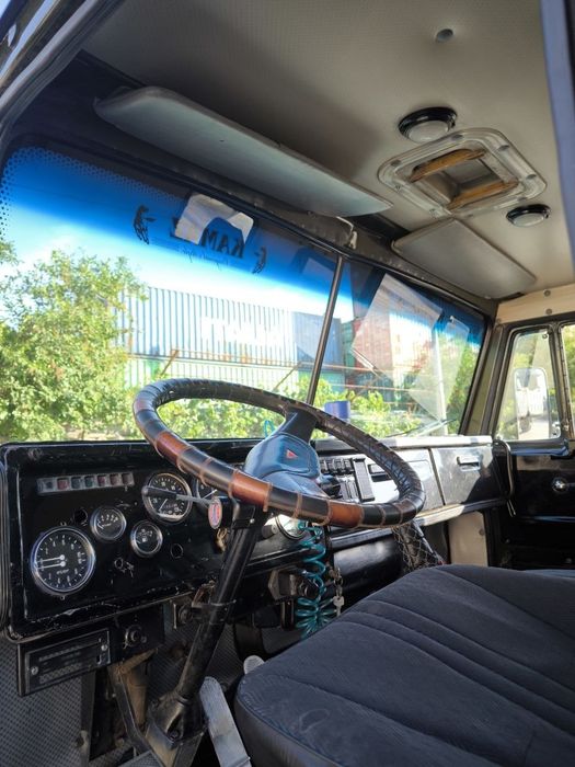 Kamaz samasval sotiladi