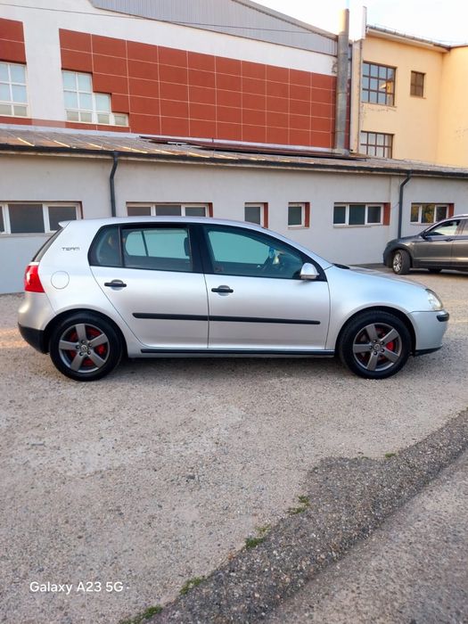 Volkswagen Golf V 1.9TDI 105CP TEAM