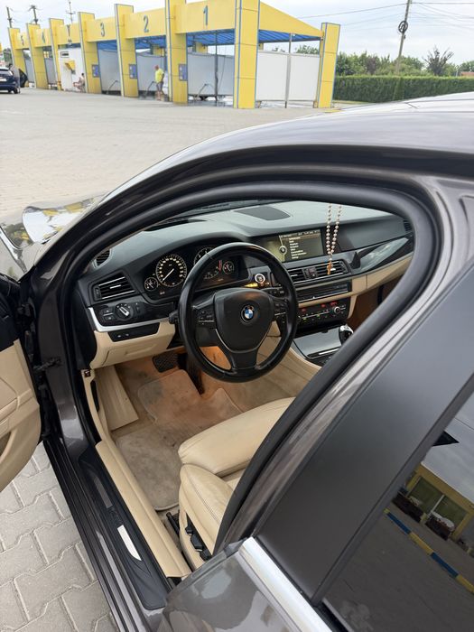 BMW 5 Series 2012 — imagine 5