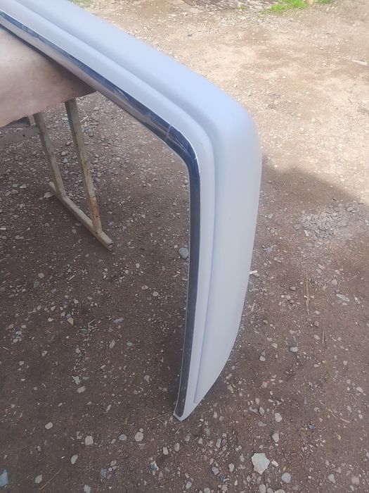 Бампер на мерседес