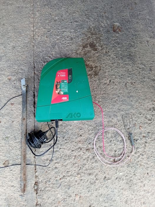 Vând aparat pt curent de 12 volti. Ako duo power×10001,6 J.