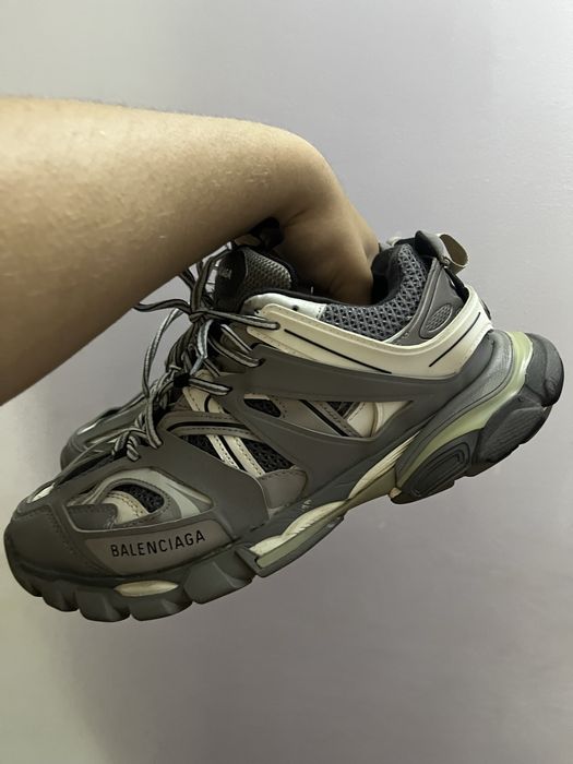 Balenciaga track