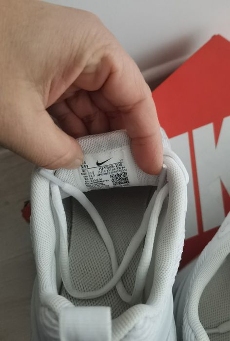 Маратонки nike 35.5номер