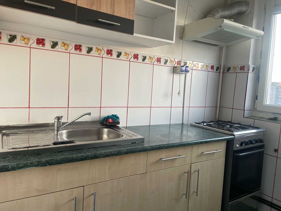 Inchiriez Garsonieră Drumul Taberei – Metrou, Parc, 34 mp, mobilată