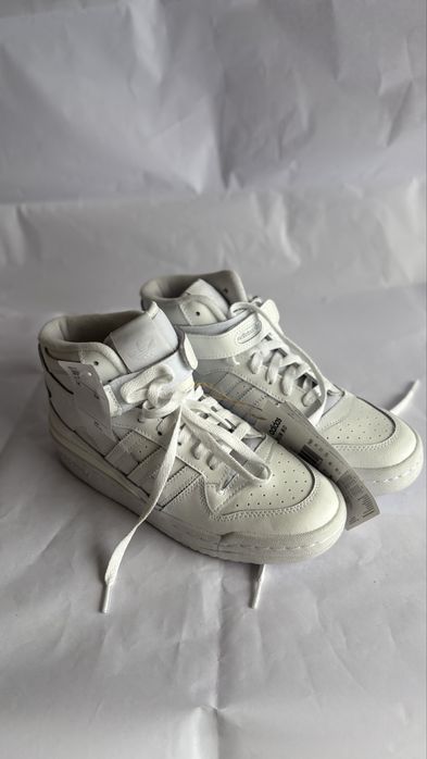 Adidas forum mid