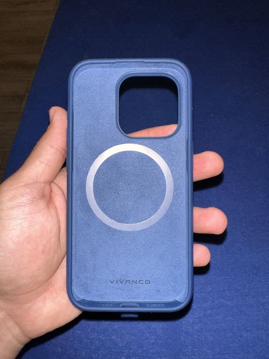 2 Huse compatibile cu iPhone 15 pro