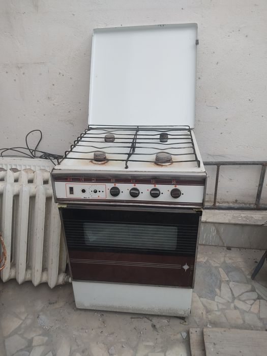Gaz plita sotiladi