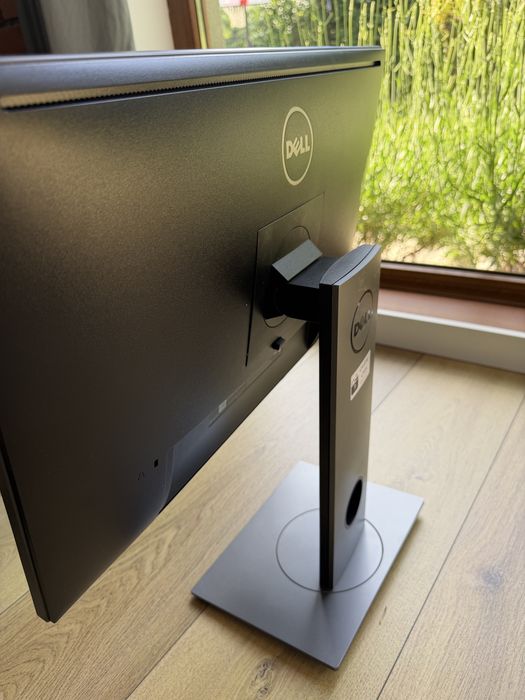 Vand 2 monitoare Dell U2415