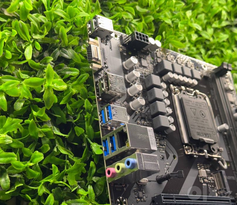 Gigabyte B760M-E + i3 14100