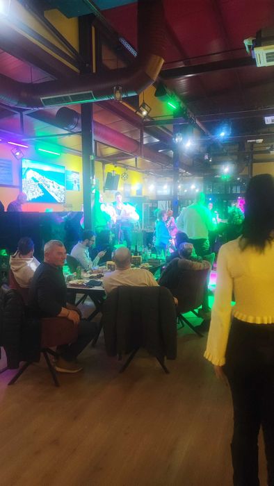 Ресторант МАДРИД гр. Пазарджик Хр Ботев 85 се дава под наем за събития