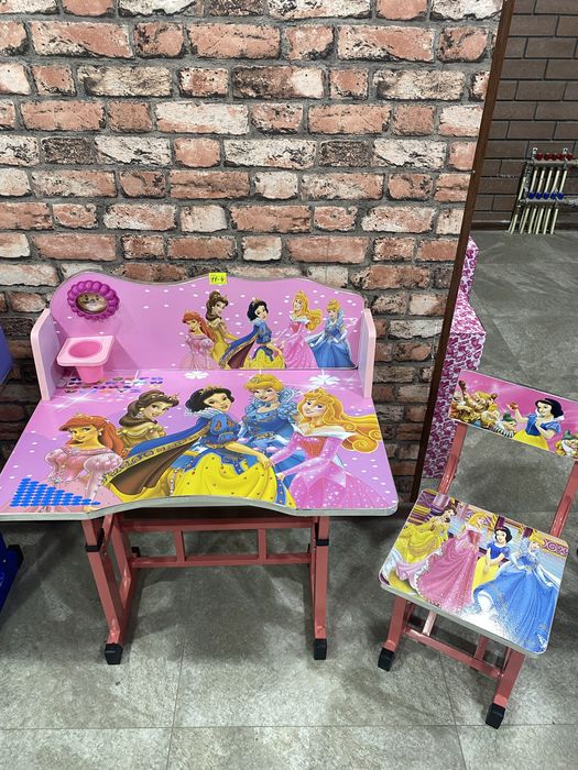 Bolajonlarimiz uchun mustaxkam partalar.