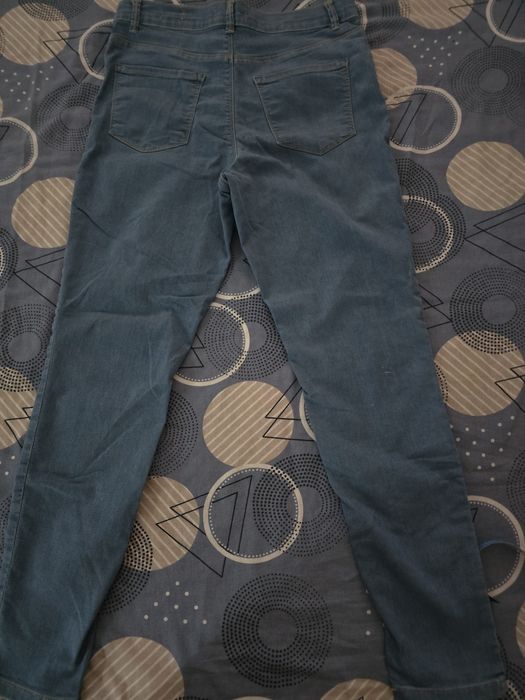 Нови дънки размер W 30за 10 евро