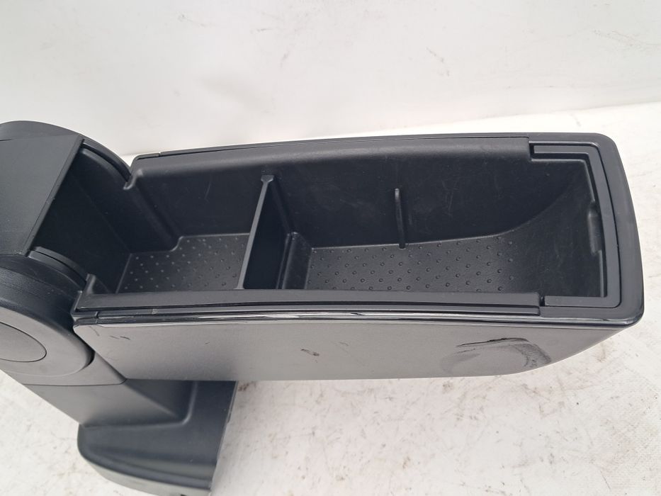 Подлакътник Mazda 2 Mazda 3