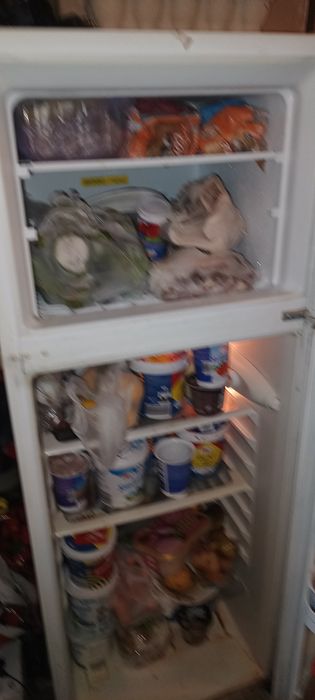 Frigider LG mare și frigider LG mic fuctionale