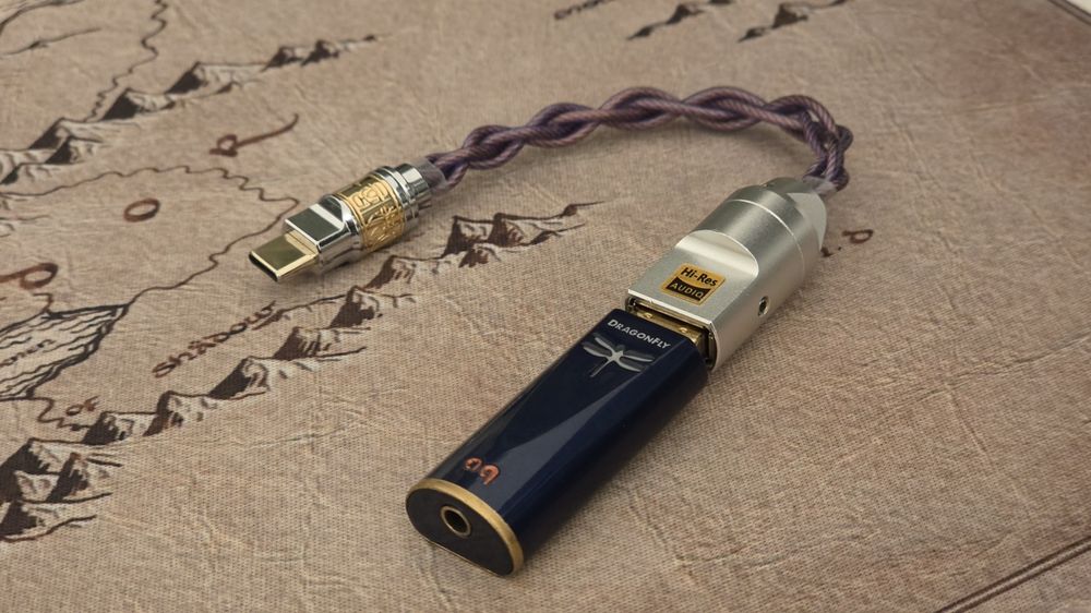 Dragonfly Cobalt DAC/AMP Casti IEM