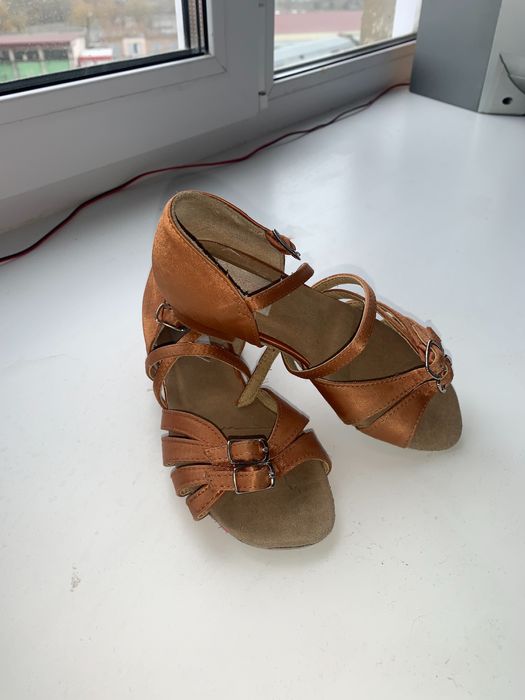 Туфли танцевальные