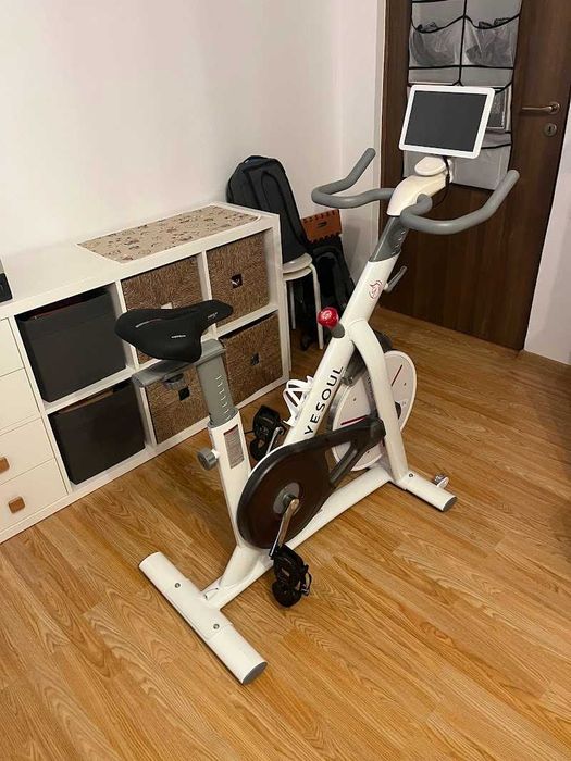 Bicicleta spinning YESOUL YS3PRO, volanta 7.5kg, alb