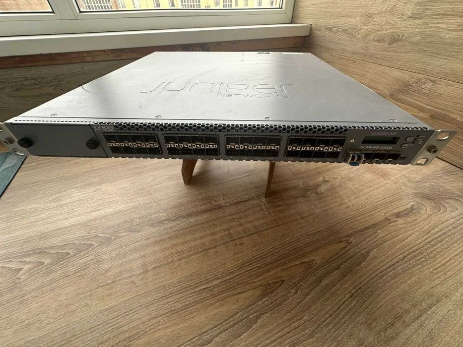 Коммутатор JUNIPER 4300-32F