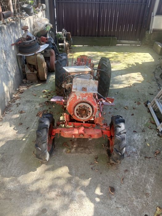 Tractoraș Gudbroad +motoare lombardini La 490
