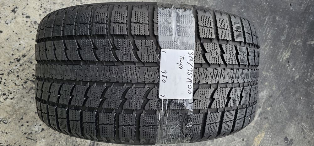 315 35 R 20 Toyo iarna o buc
