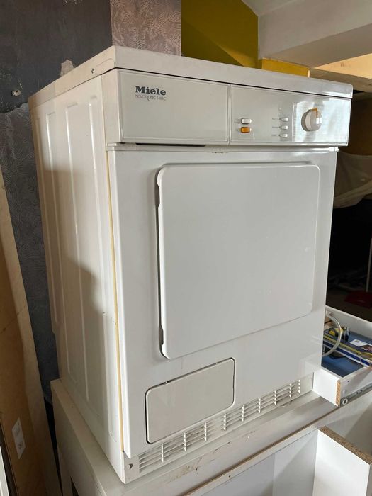 Сушилня Mile Novotronic T484C