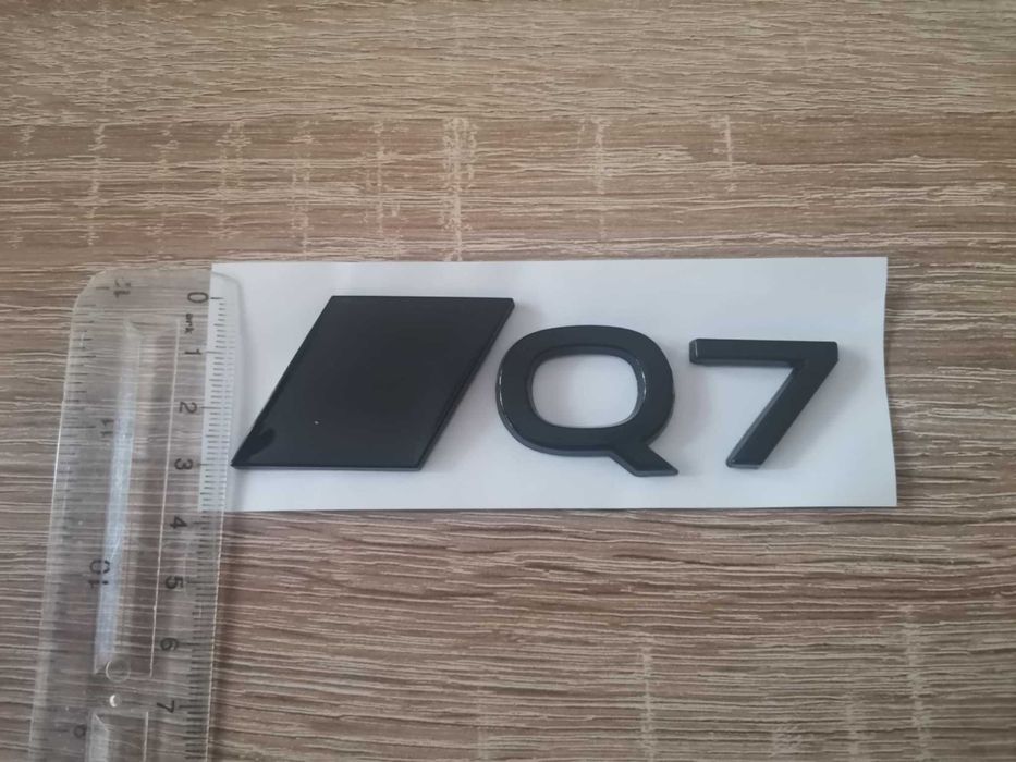 черен гланц емблема Audi Q7 нов стил